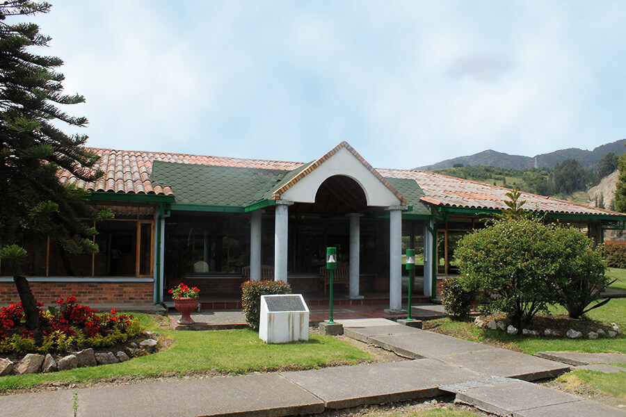Imagen entrada campus cajicá cxvcxvcx