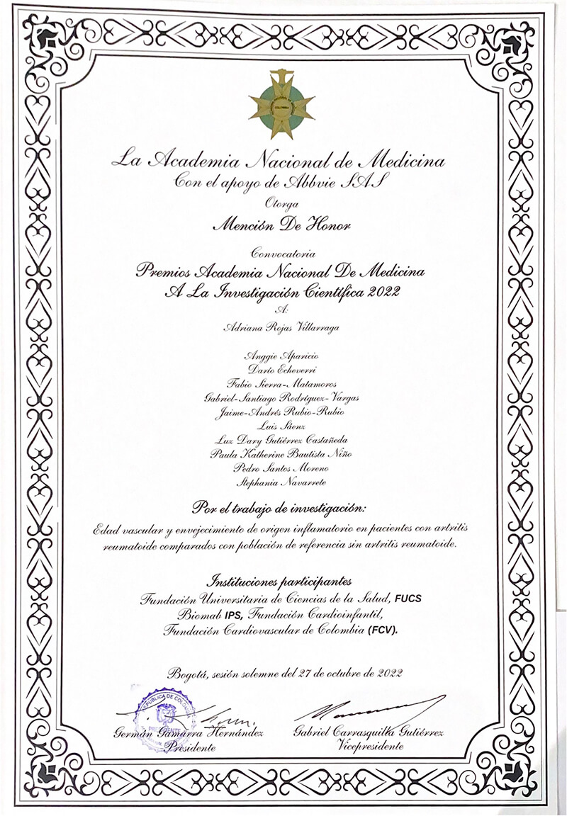 En la imagen diploma mención de honor Dra Adriana Rojas Villarraga